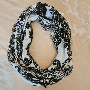 Soma Cotton Reversible Jacquard Infinity Scarf Black/White NWT